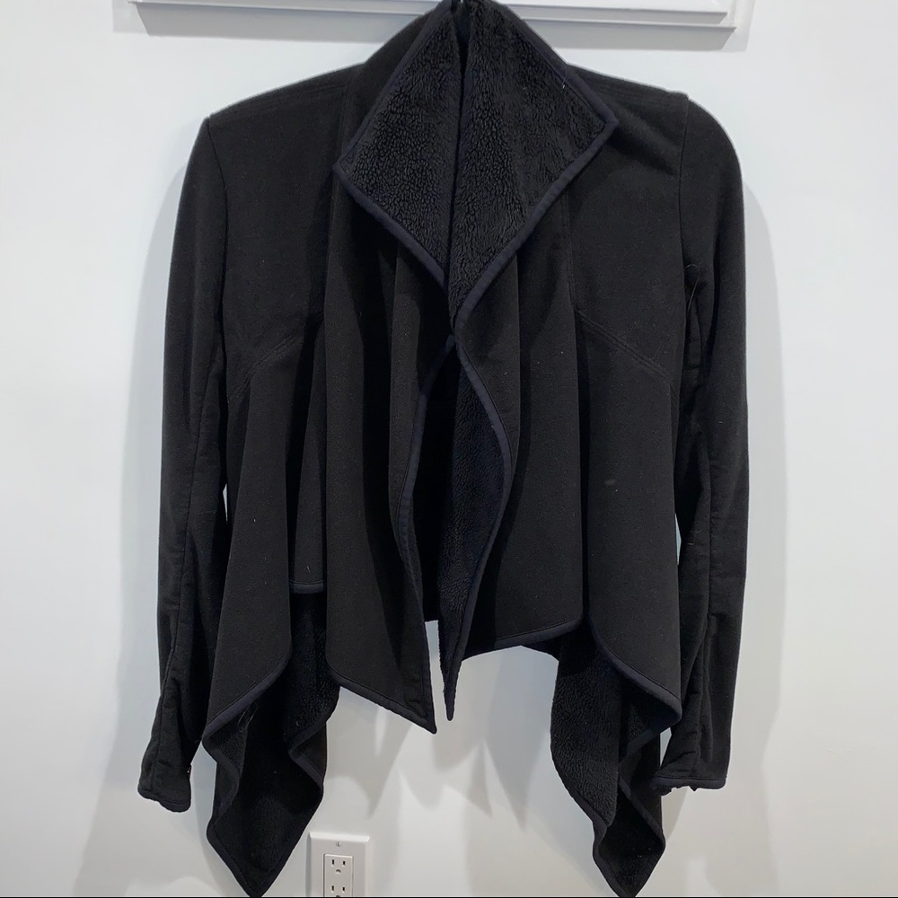 Lululemon black wrap jacket
